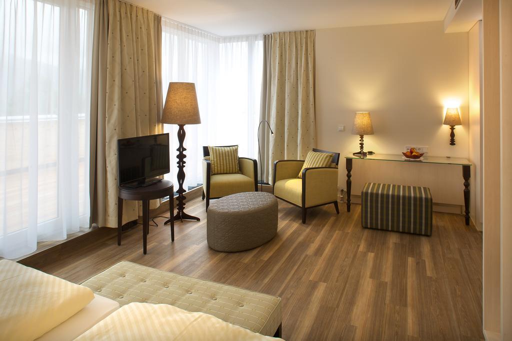 Hotel Baeren Titisee Exterior foto